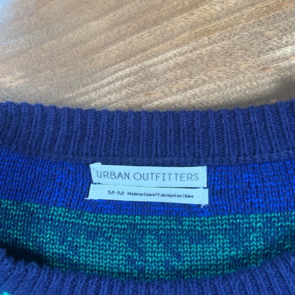 Super Cozy Urbant Outfitters colourful knit sweater size M - Picture 2 of 2